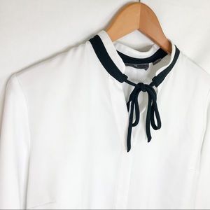 Elizabeth & Clarke Unstainable Everly Blouse